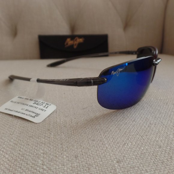 Maui Jim HO'OKIPA - Translucent Smoke Grey Frame w/ Blue Hawaii Lens - Picture 5 of 12